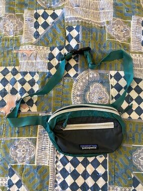 Patagonia Teal/Green Crossbody Waist Pack